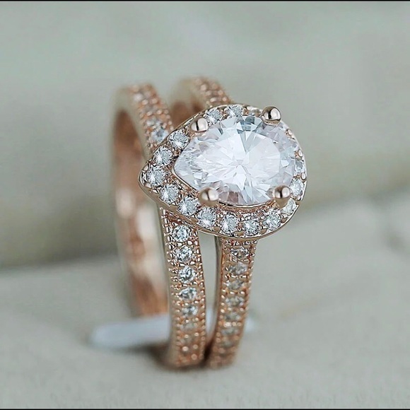 SOLD Rose Gold Tear Drop Wedding Set - Picture 2 of 8